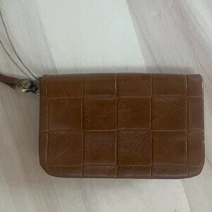 NWOT HOBO Eliza Small Zip Around Leather Wallet/Card Case Truffle